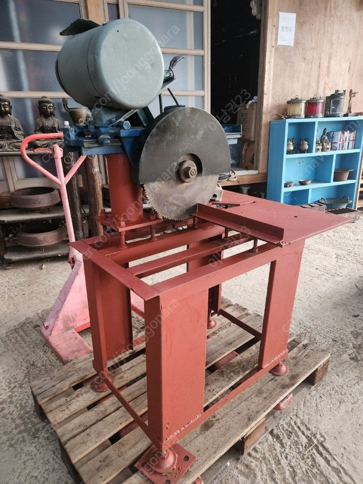 슬라이딩 샷시 절단기 원반절단기 각도절단기 이미지