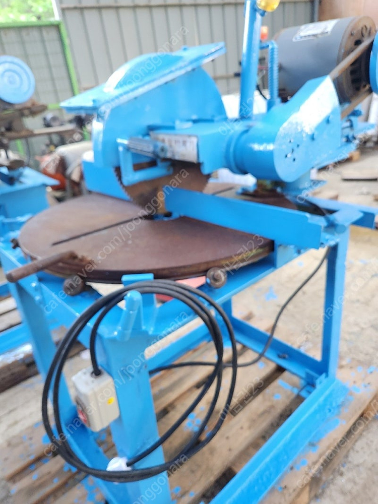 슬라이딩 샷시 절단기 원반절단기 각도절단기 이미지