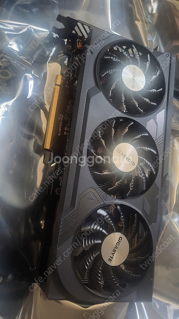 기가바이트 윈드포스 4070 그래픽카드--0