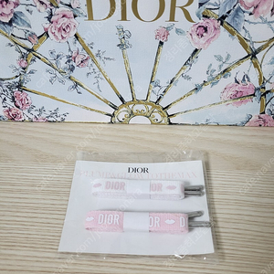 정품) 디올 스니커즈 끈 한정판