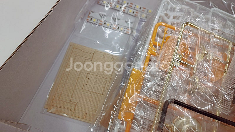 1/400 R.M.S 타이타닉 LED 프리미엄 에디션 50주년 한정판 팝니다.--5