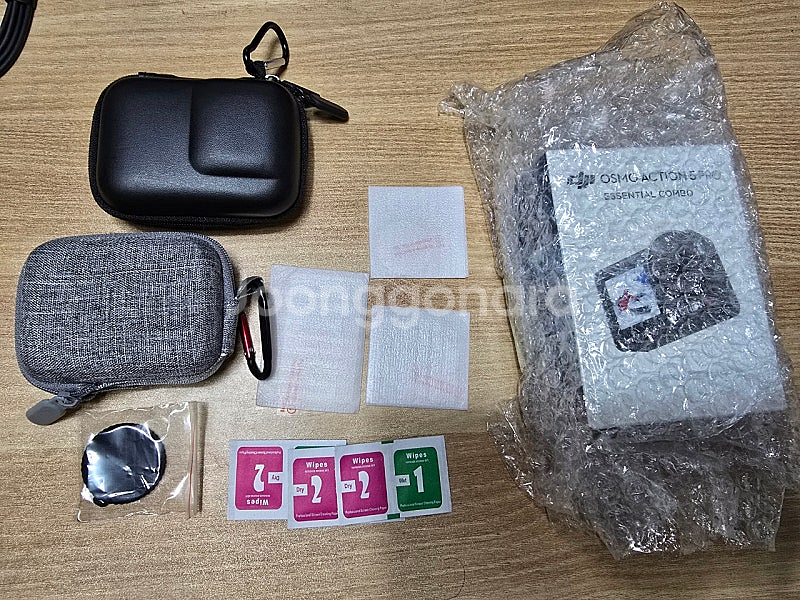 DJI 오즈모액션5프로 에센셜 콤보--0