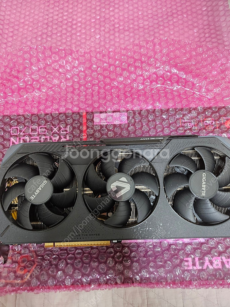 기가바이트 라데온 rx 9070 게이밍oc--0