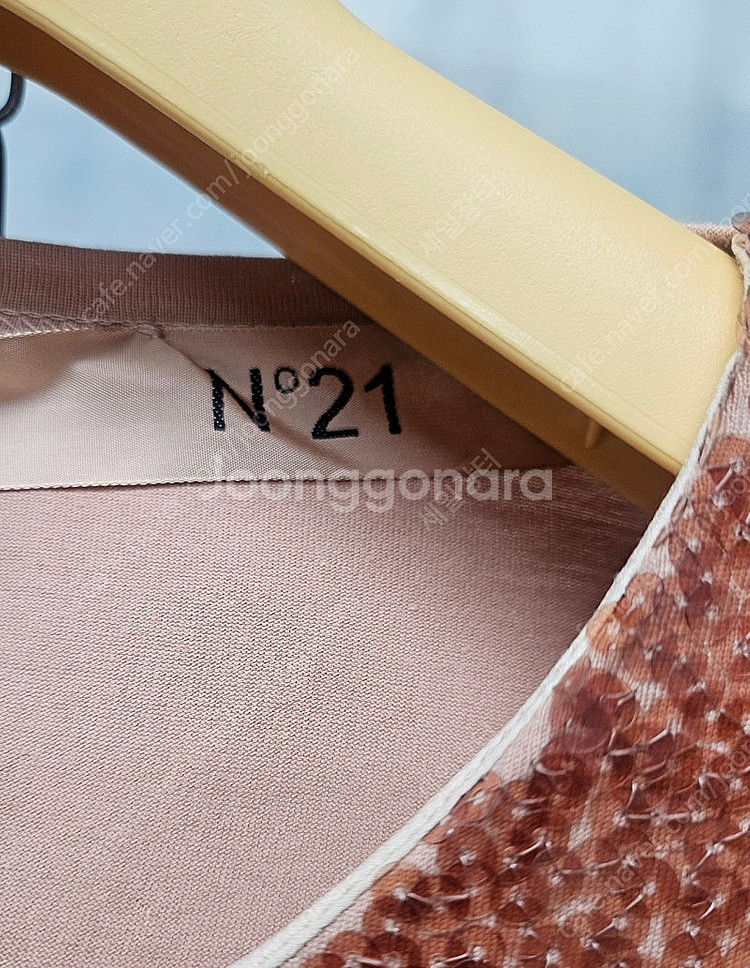 N21 누메로벤투노 여성 샤이니 스팽글 시퀸 반팔티 3...--2