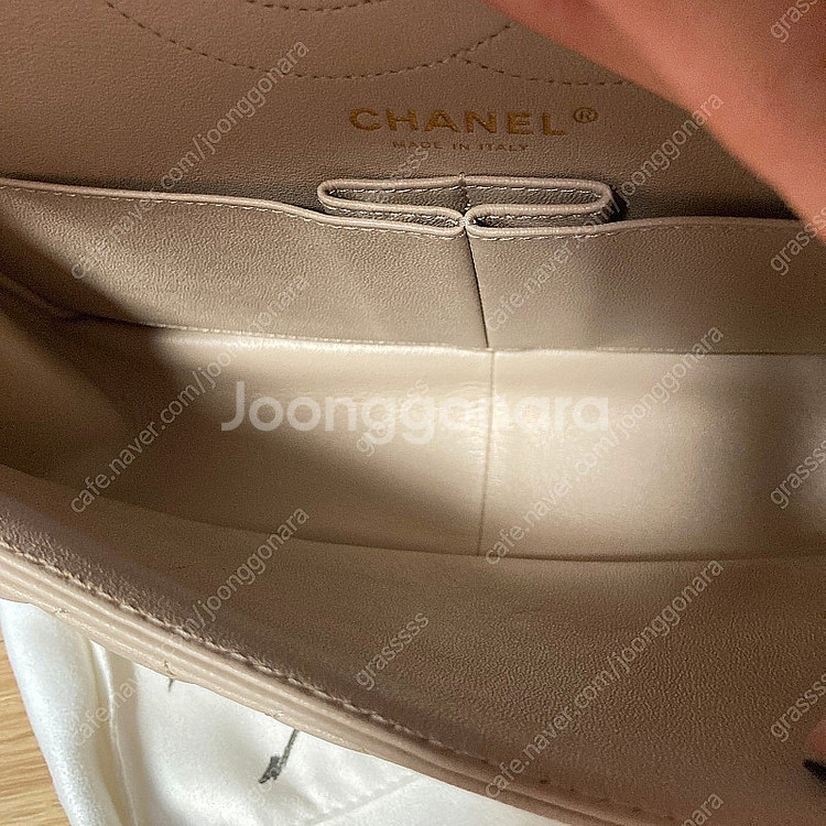 샤넬 빈티지 미디움 베이지--6