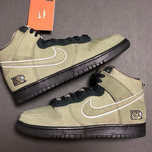 나이키 X 소울굿즈 덩크 하이 '90s 미디움 올리브