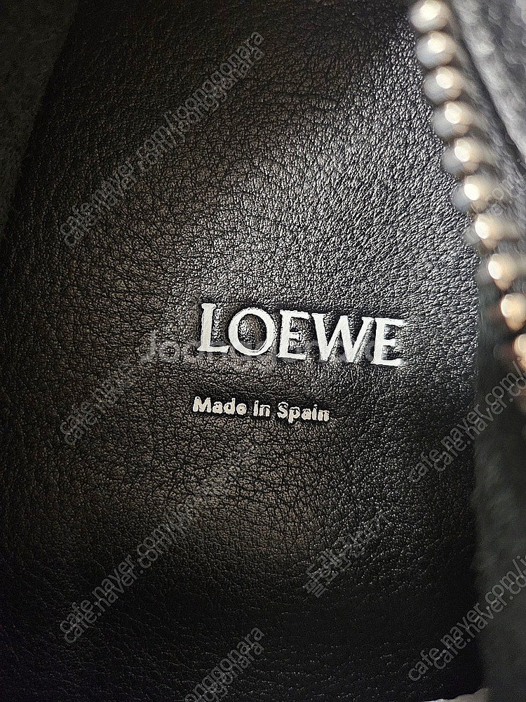 로에베 LOEWE 안톤백팩 (지드래곤 착용모델)--3