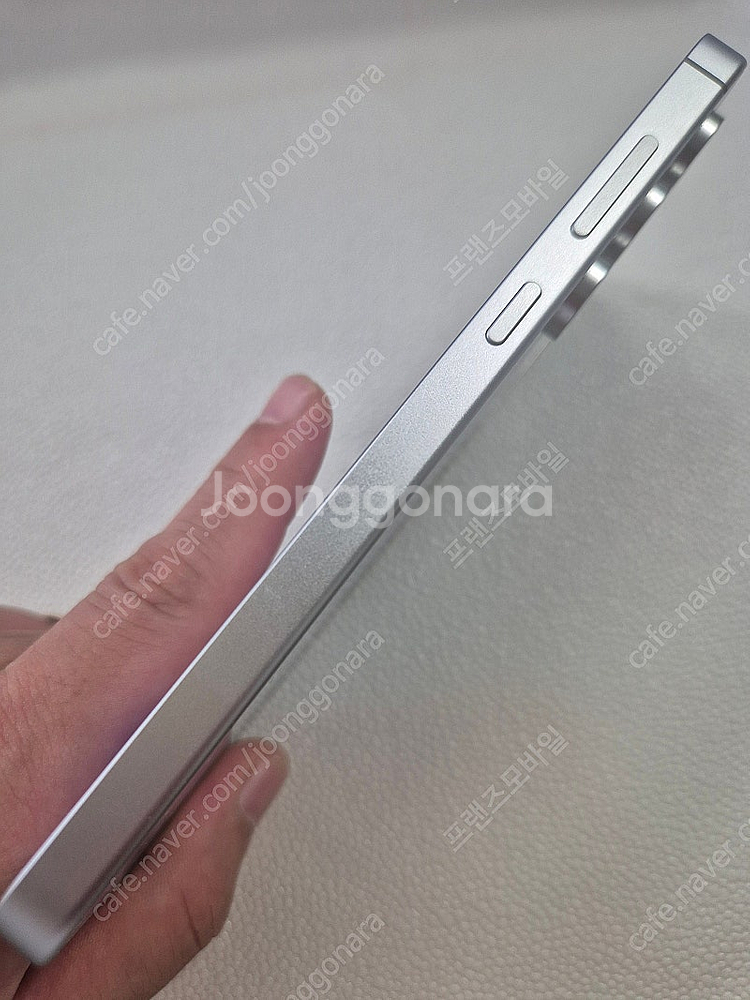갤럭시 S24FE 256G 블루 새상품급 판매합니다--3