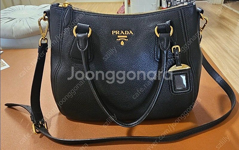 정품 프라다숄더백 토트백 1회착용 택포52--0