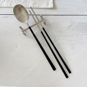 에이미테이블 크로스 수저받침