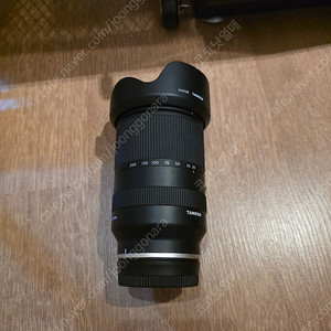 탐론 28200 렌즈 소니 e마운트 팝니다. tamron 28-200 FE