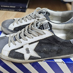 골든구스 슈퍼스타 41사이즈 판매합니다