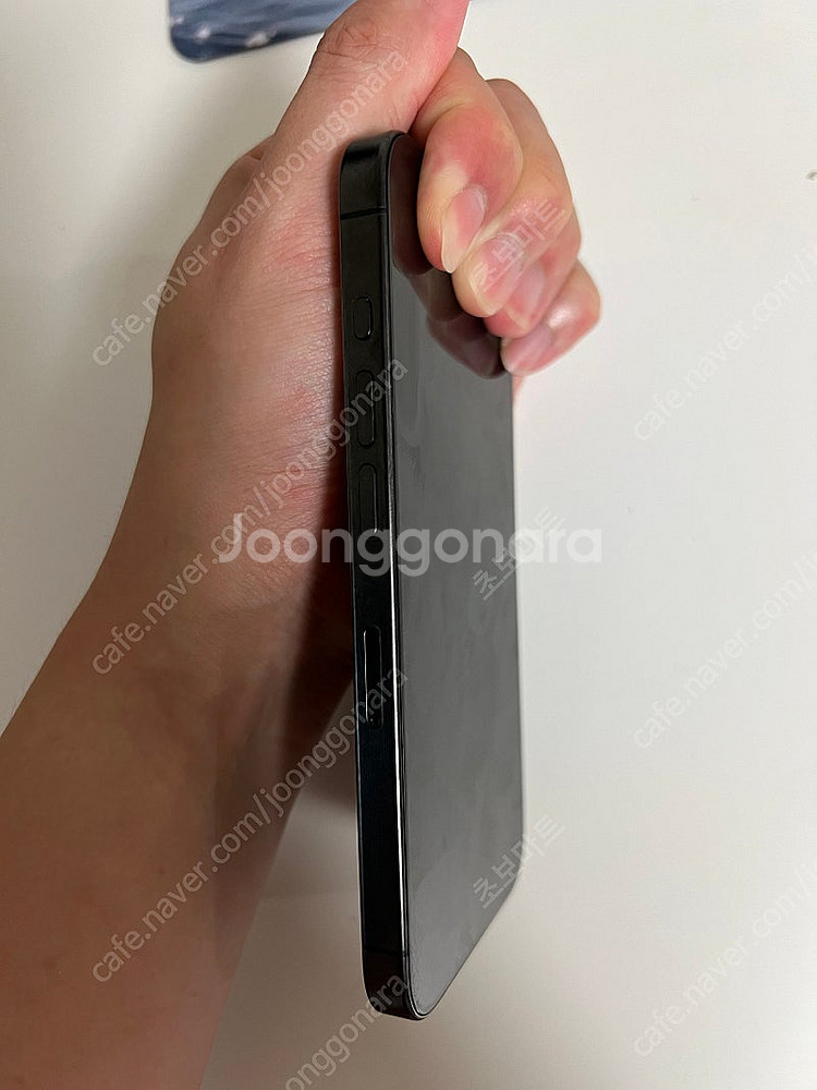 아이폰 15프로 512기가 액정파손 판매합니다--6