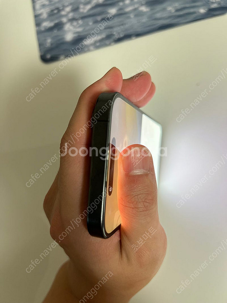 아이폰 15프로 512기가 액정파손 판매합니다--7