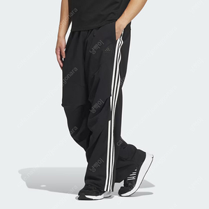아디다스 3ST 우븐 트랙 팬츠 블랙 3XL 팝니다