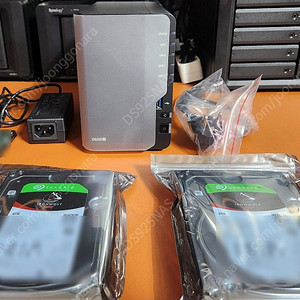시놀로지DS220+ 램6G + 아이언울프 16TB