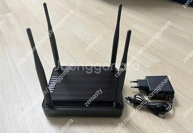 아이피타임 a3004ns-m 기가와이파이 공유기 팝니다--0
