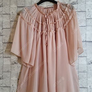자라 zara 연살구색 쉬폰프릴 블라우스