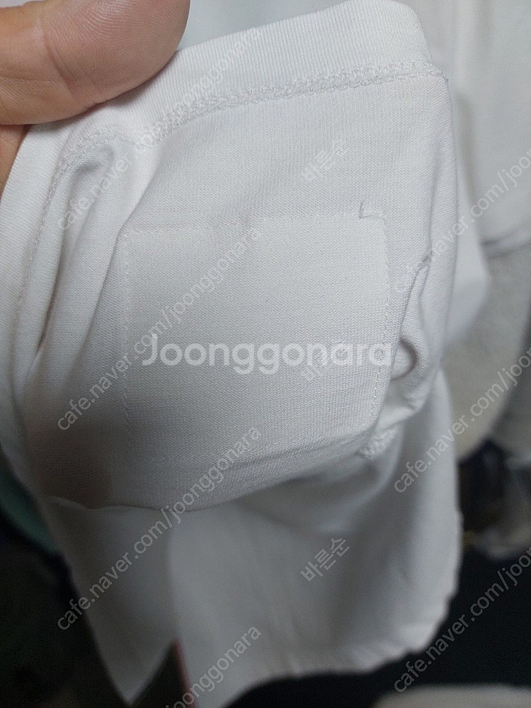 톰브라운 기본면티 삼선 3사이즈 흰색--4