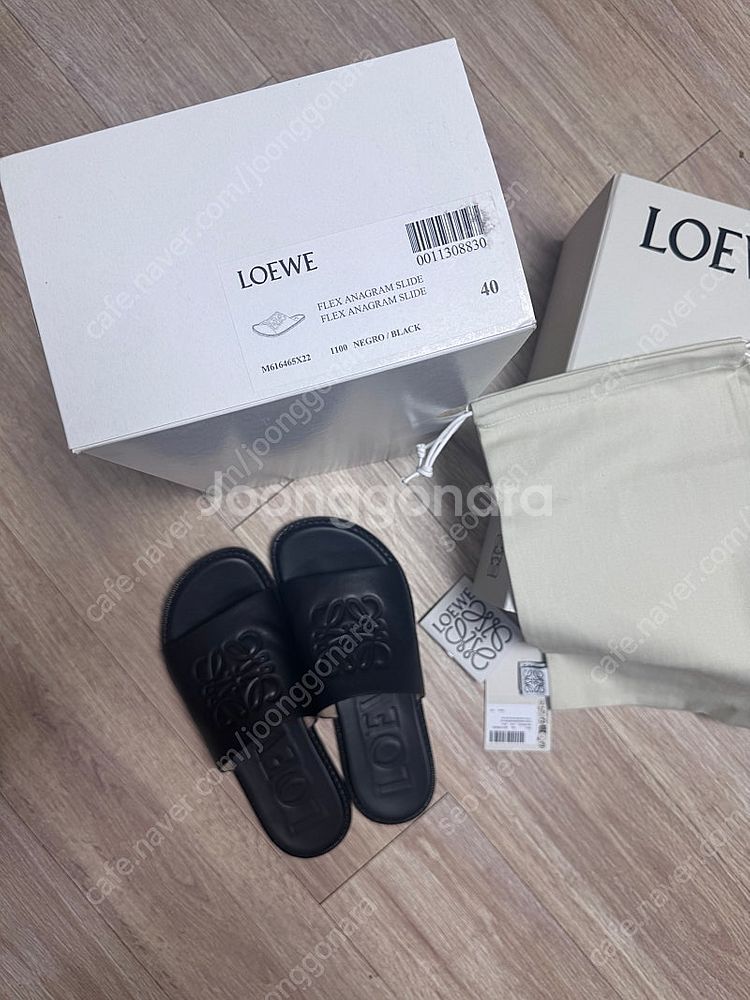 LOEWE. 로에베 가죽로고. 슬리퍼. 2025 SS ...--0