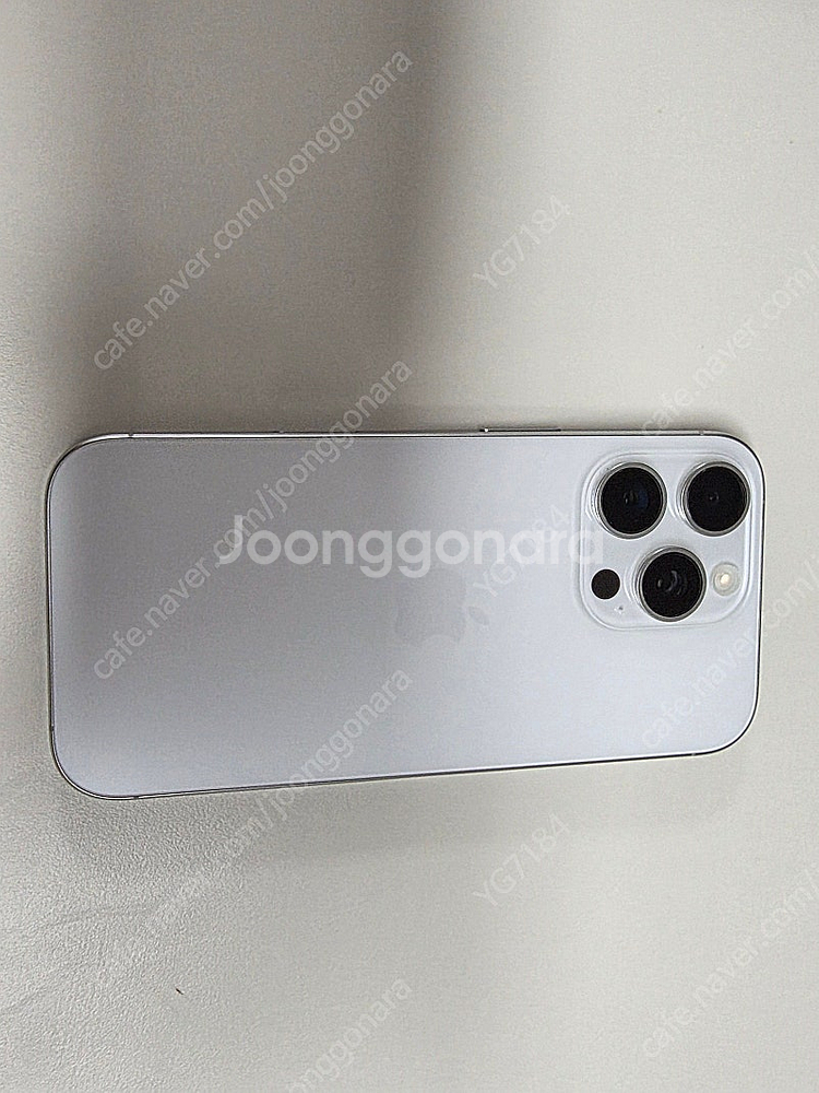 아이폰16프로 화이트티타늄 256g 팝니다--3