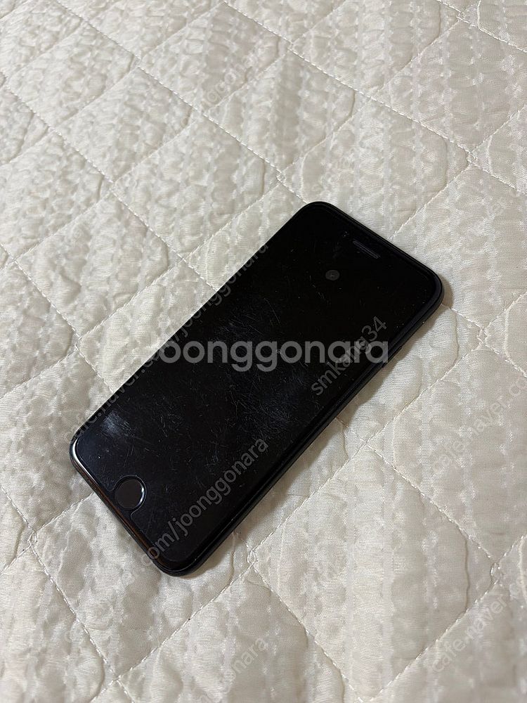 아이폰 SE2 256 블랙컬러 팝니다.--0