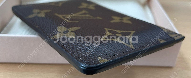 [정품] 루이비통 카드 홀더(모노그램 리버스) 판매합니다--5