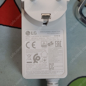 LG 모니터 어댑터 판매합니다.
