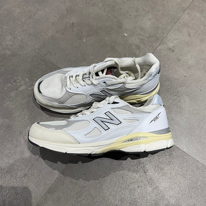[ New Balance ] 뉴발란스 990v3 씨솔트 285