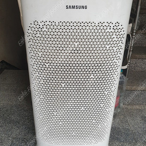 삼성 공기청정기(AX60N5580WDD) 중고 작동 잘됨 ( 8만원 택배시 착불 ).