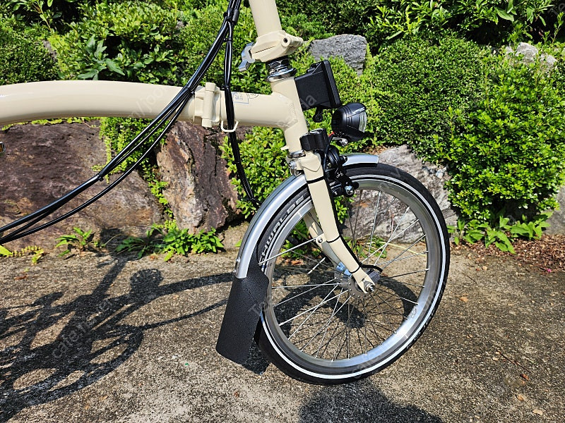 2025 브론톤 클래식 에디션 C라인 M6R 팔 말 화이트 팔아요~--5