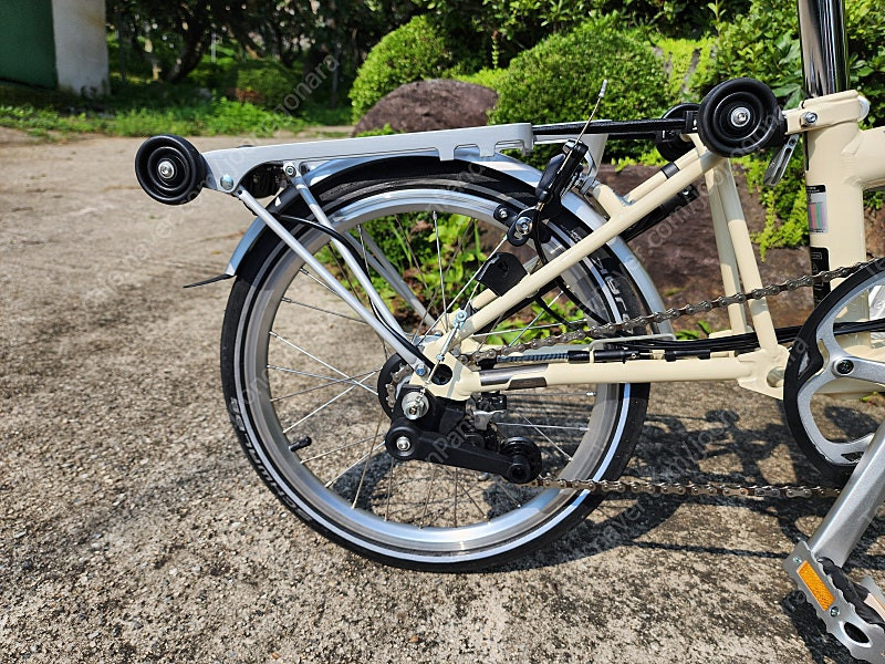 2025 브론톤 클래식 에디션 C라인 M6R 팔 말 화이트 팔아요~--7