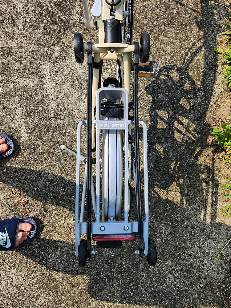 2025 브론톤 클래식 에디션 C라인 M6R 팔 말 화이트 팔아요~--8