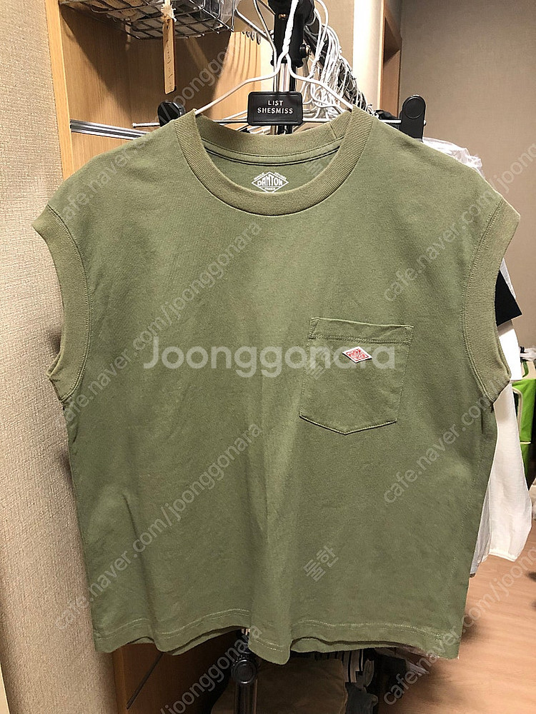 단톤 로고패치 포켓티셔츠 - 4만원--0
