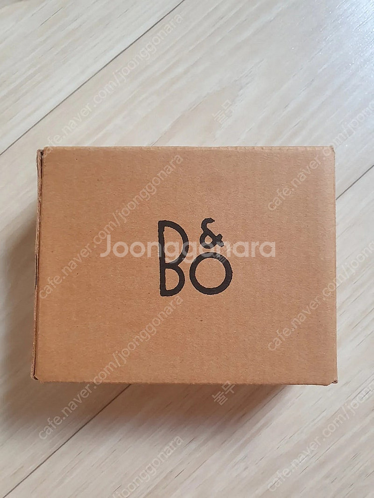 뱅앤올룹슨 B&O A8 블랙 이어폰 팝니다.--2