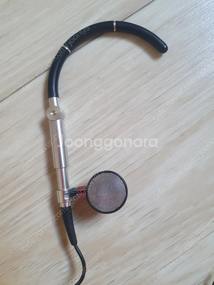 뱅앤올룹슨 B&O A8 블랙 이어폰 팝니다.--8