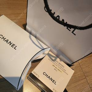 샤넬 레 베쥬 파운데이션 BR12