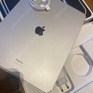 아이패드프로 M4 13인치 실버 512GB 셀룰러+wifi