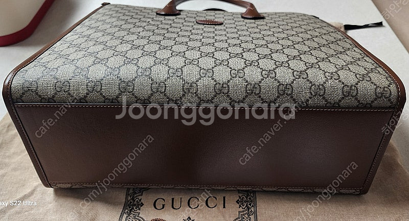 구찌 인터로킹 토트백 미디움(미사용)--2