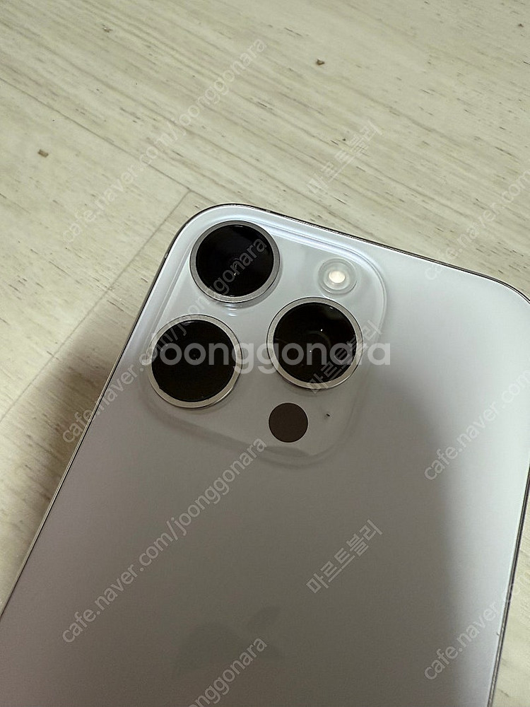 아이폰16 Pro 128GB 팝니다 (화이트)--2