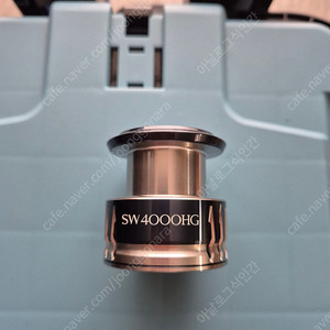 20시마노 스트라딕SW 4000HG 스풀 팝니다.