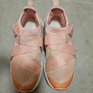 아디다스 여아 운동화 210