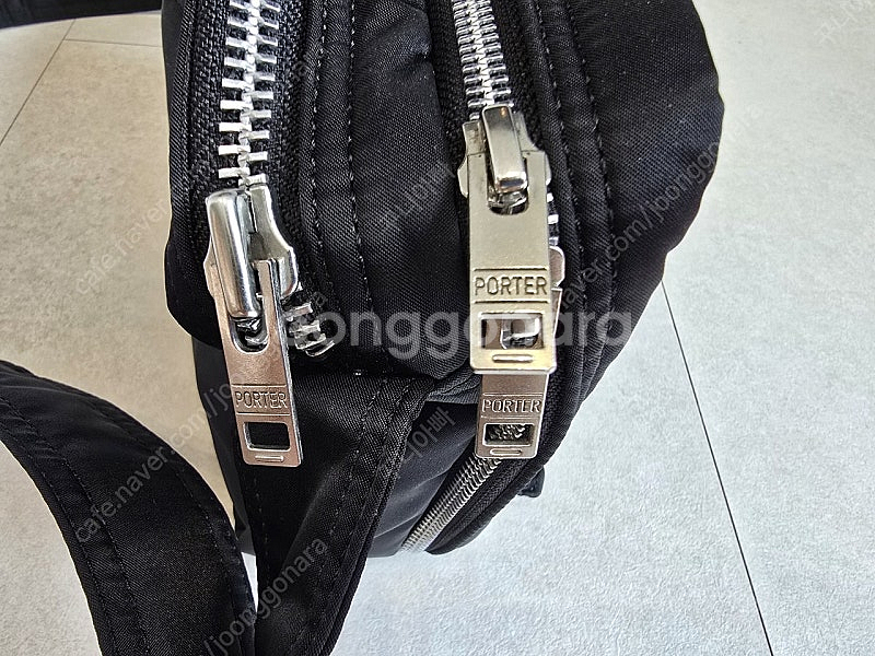 포터 탱커 숄더백 스몰 블랙 S급 판매합니다.--3