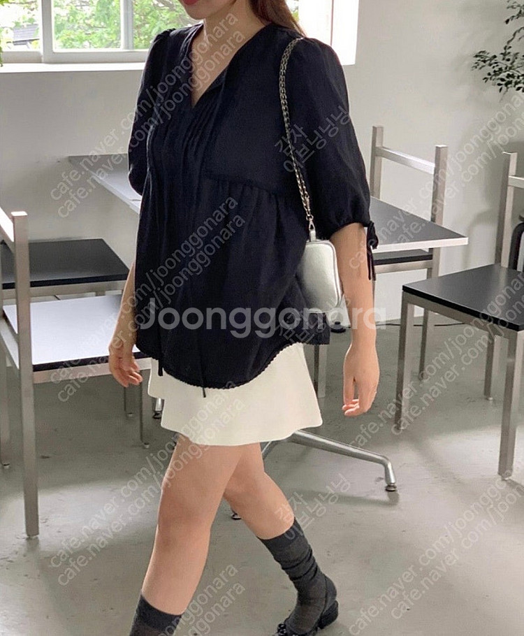 샵마그넷 그레이스 핀턱 블라우스 / 오르 얼바닉 낫띵리...--7