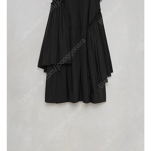 더일마 theilma satur frill skirt 블랙 컬러 판매합니다.