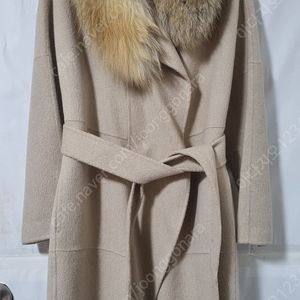 오브제 앙고라 울코트, 가디건 2벌, 스커트, 점퍼 자켓 2벌, SJSJ 양모 코트, 머플러 3개, 마틴 부츠 245mm