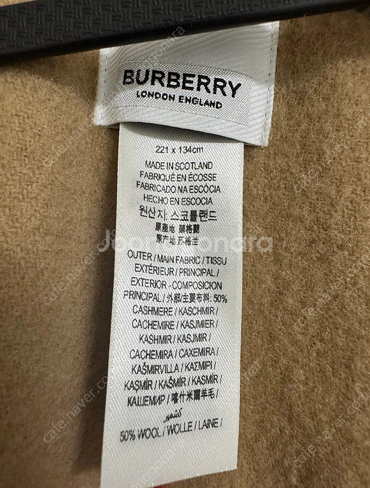 버버리 울 캐시미어 리버시블케이프 80374981정품--5