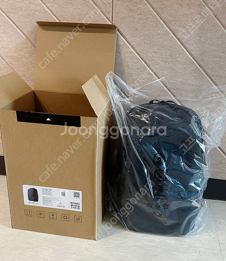 피지테크 원고 라이트 22L 블랙 팝니다.--1