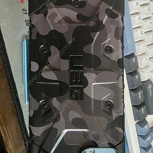 UAG 아이폰 SE3 / SE2 / 8/ 7 패스파인더 케이스 판매합니다.