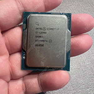 인텔 CPU i7-13700 팝니다. (벌크, 박스x, 쿨러x)